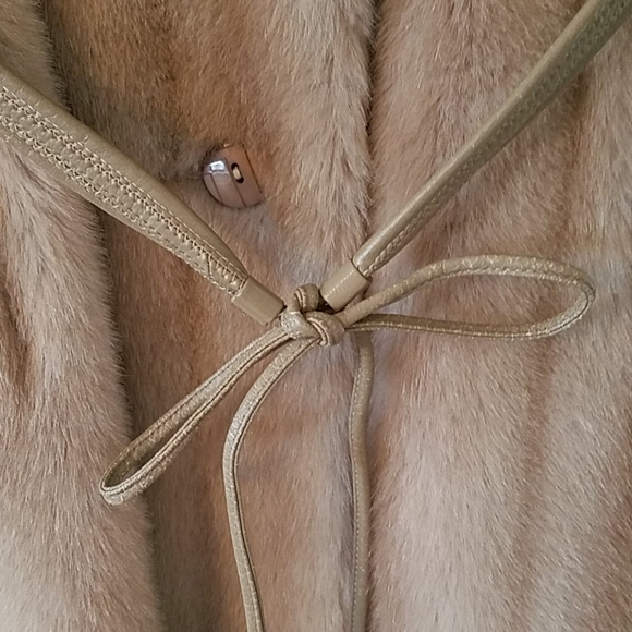 GRANDELLA II SPORTOWNE VINTAGE FUR COAT - Picture 2 of 8